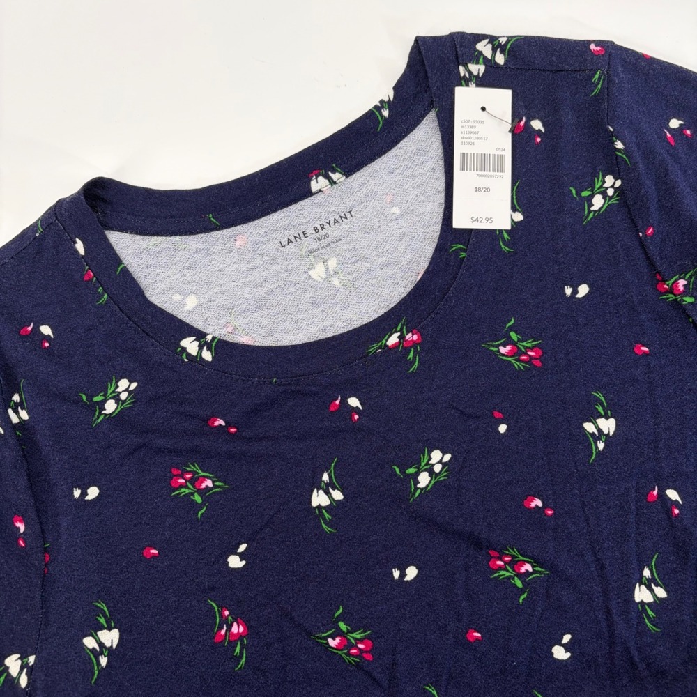 Lane Bryant Navy Blue Floral Short Sleeve Tee Shirt Plus Size 18/20 NWT